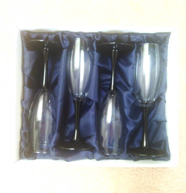 Champagne Flutes- Wine Glasses in Kitchen & Dining Wares in Markham / York Region