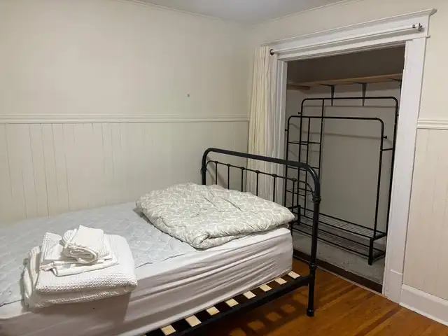 Spacious Private Room for Rent – Available Immediately! in Room Rentals & Roommates in Peterborough - Image 4