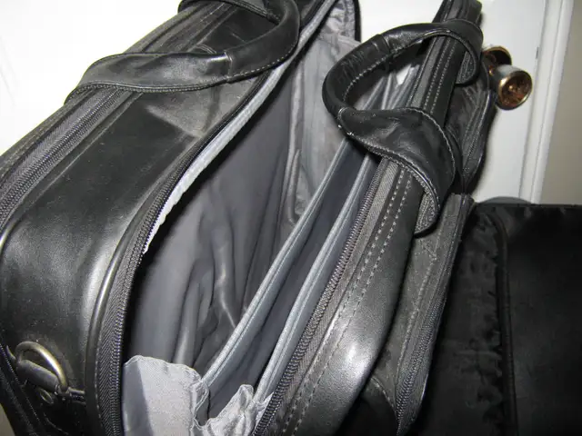 Laptop Case in Laptop Accessories in Barrie - Image 3