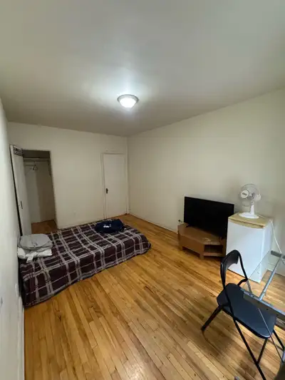 Belle chambre lumineuse à louer dans NDG – 625$ tout inclus ! Disponible à partir du 1er novembre 20...