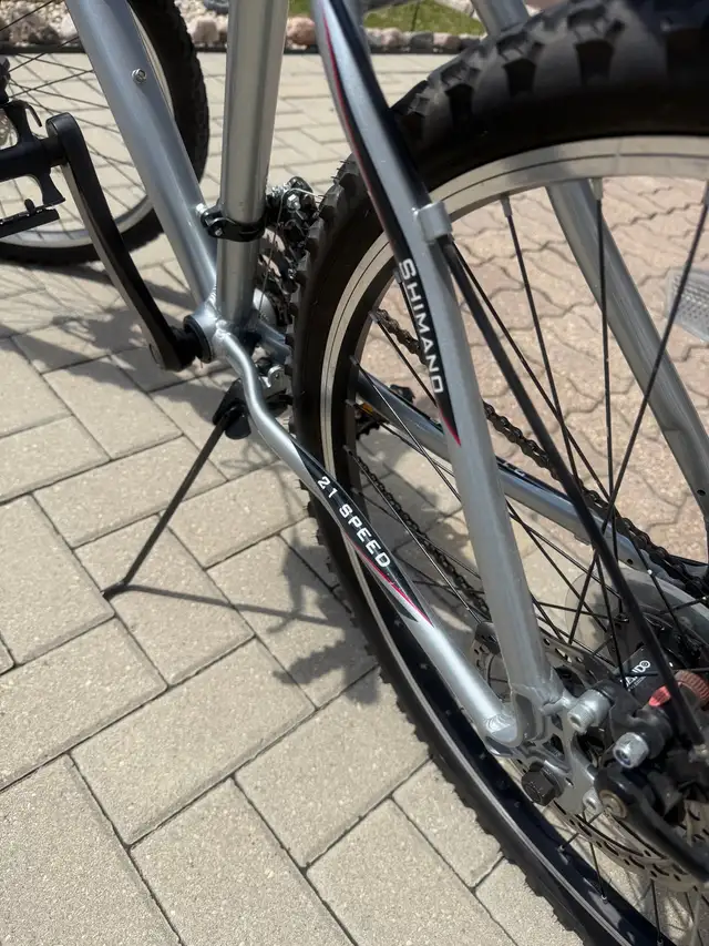 Reebok Rush 21 speed Mountain bike in Mountain in Winnipeg - Image 10
