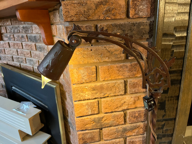 Antique Bridge Lamp  in Indoor Lighting & Fans in Kitchener / Waterloo - Image 2