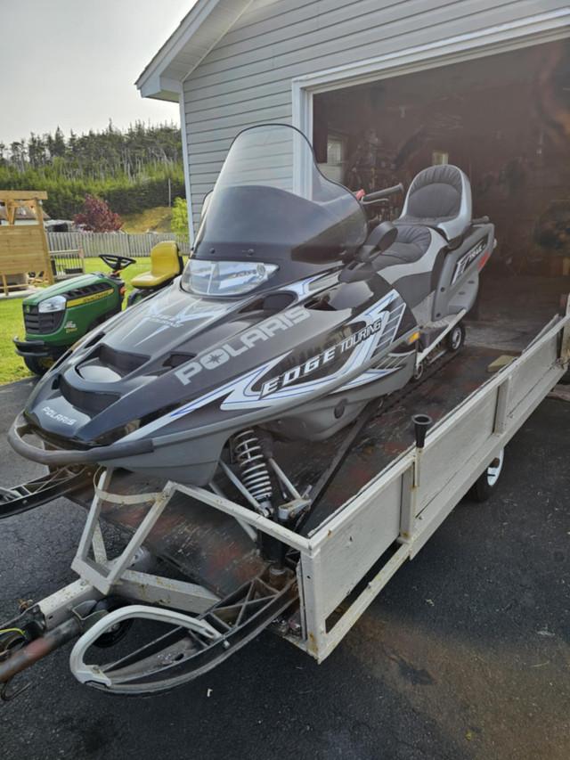 Polaris Edge 550cc like new 2007 With trailer in ATVs in Corner Brook - Image 3