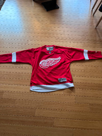Detroit redwings hockey jersey adult medium