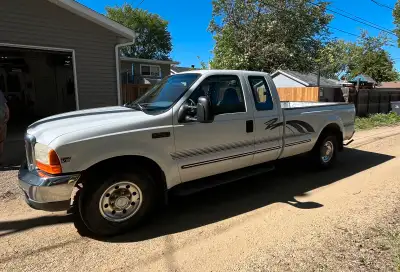2 wheel drive 7.3 power stroke 344k Aftermarket exhaust brake Cruse does not work Small dent passeng...
