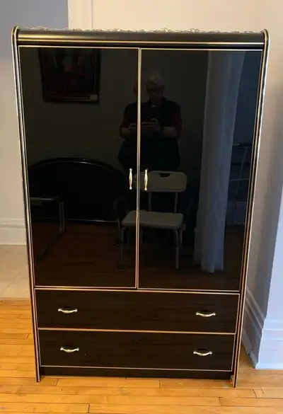 Ensemble meubles chambre à coucher, View more