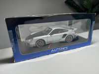 Autoart Porsche 997.2 GT 2 RS 1/18 Silver w/ Bronze Wheels