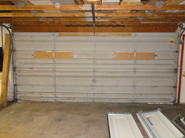 Garage Door in Garage Sales in Sault Ste. Marie - Image 2