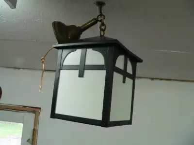 plusieurs lustre antique ou déco a différent prix, View more