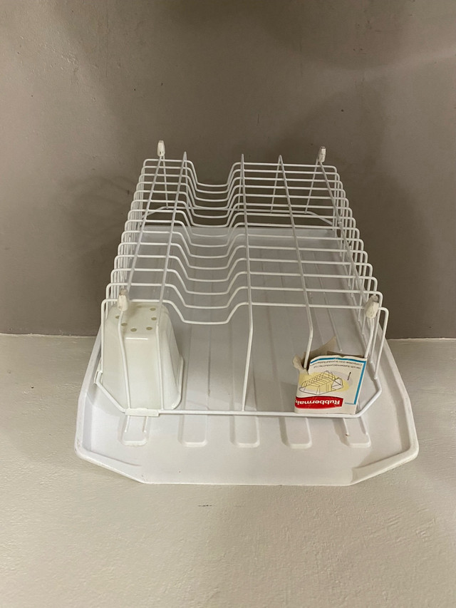 Rubbermaid Dish Rack in Kitchen & Dining Wares in Thunder Bay - Image 2