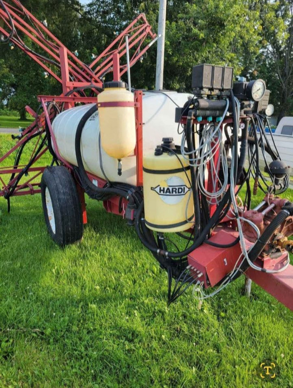 Hardi Farm Sprayer in Farming Equipment in Ottawa