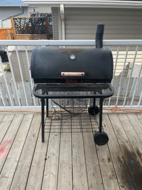 Barrel Smoker/Charcoal Barbecue