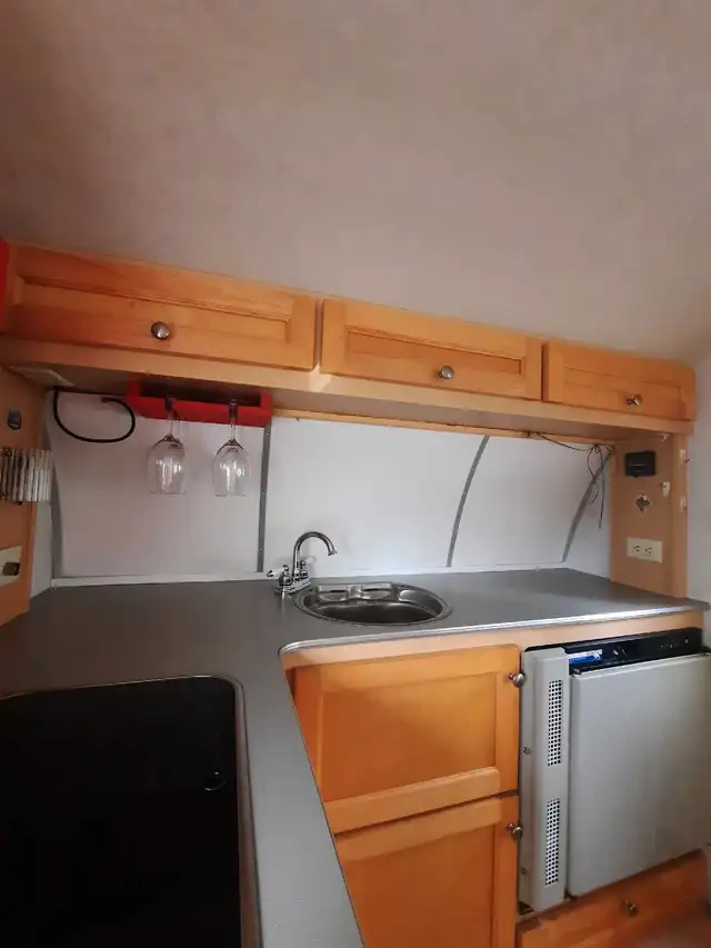 TAB 320   2008  ****Extra porte sur le côté rangement**** in RVs & Motorhomes in Longueuil / South Shore - Image 8