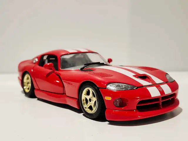 Dodge Viper GTS Coupe 1:24 diecast model 