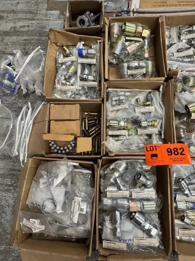 Raccords hydrauliques - Hydraulic fittings in Other in Drummondville - Image 7