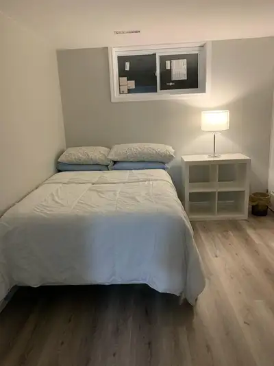 Room for Rent in Oakville
