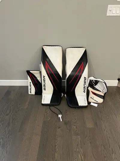 Bauer Hyperlite 2 Senior Goalie Pads , Blocker and Catcher, View more