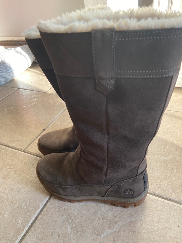 Size 6.5 women’s winter boots in Women's - Shoes in Cole Harbour