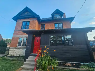 4 Bedroom, 2 Full Baths in Triplex.