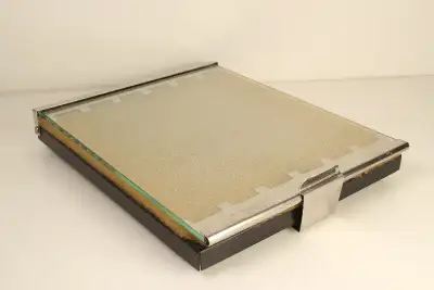 glass is very clean and heavy- 3/16" thick. Heavy piece of glass and holds the negative down c70 $45...