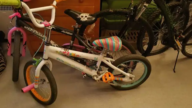 Girls Little Miss Match Bike in Kids in London - Image 4