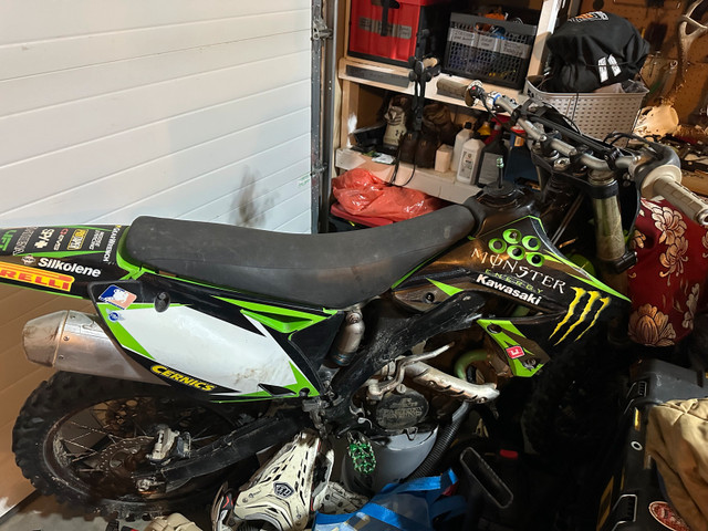 2009 KX250F kawasaki  in Dirt Bikes & Motocross in Red Deer - Image 2