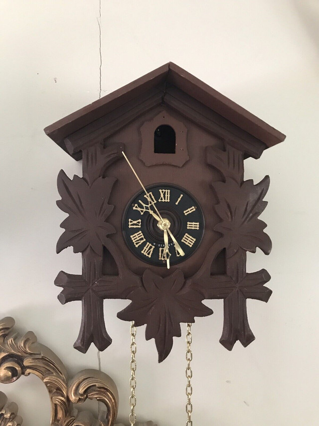•Battery Cuckoo Clock• Home Décor & Accents Winnipeg Kijiji