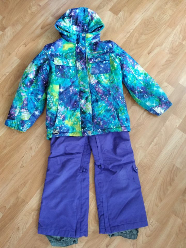 Girls snow suit - Jacket and Pants - Size 8 in Kids & Youth in City of Halifax
