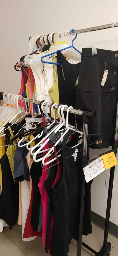 vente de fermeture 50% sur les vêtements , View more