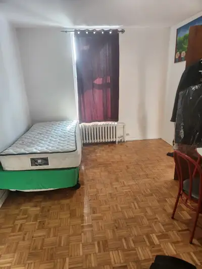 Walking distance to the metro, private entrance,bathroom, kitchen in your room, Shower in hallway to...