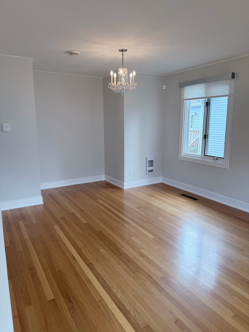 3 bedroom 1 bathroom house Churchill Square area 5