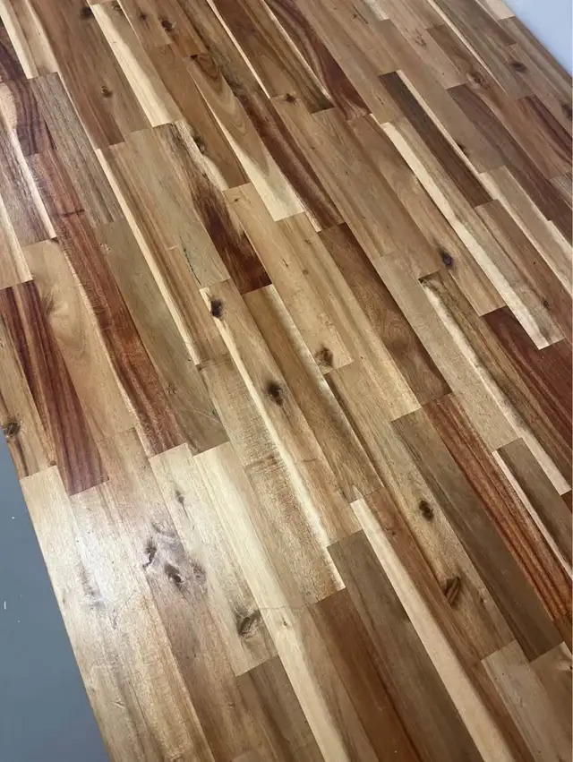 Dining Room Table in Dining Tables & Sets in Sarnia - Image 4