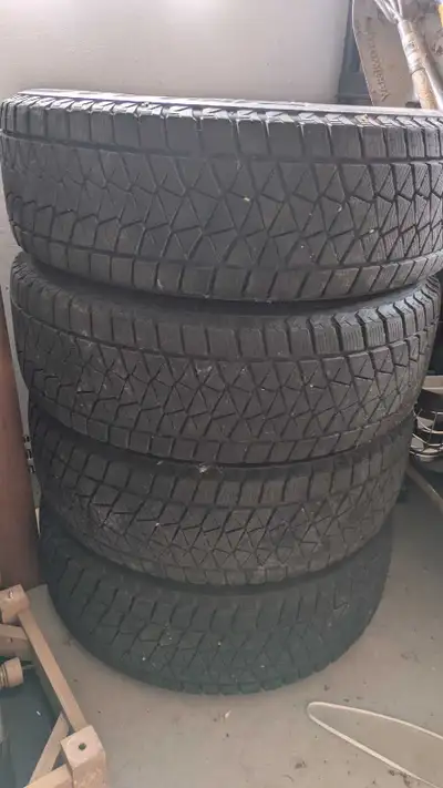 Set of 4 Bridgestone Blizzak 225/70R16 winter tires on rims. Plenty of tread left. Rims are standard...