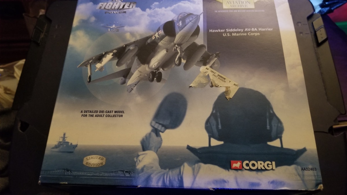 Corgi AA32403 Hawker Siddeley AV-8A Harrier Usmc VMA 1:72 Diecas, photo 1