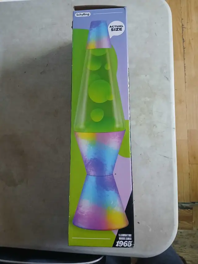 Brand New Lava Lamp in Home Décor & Accents in Trenton - Image 2