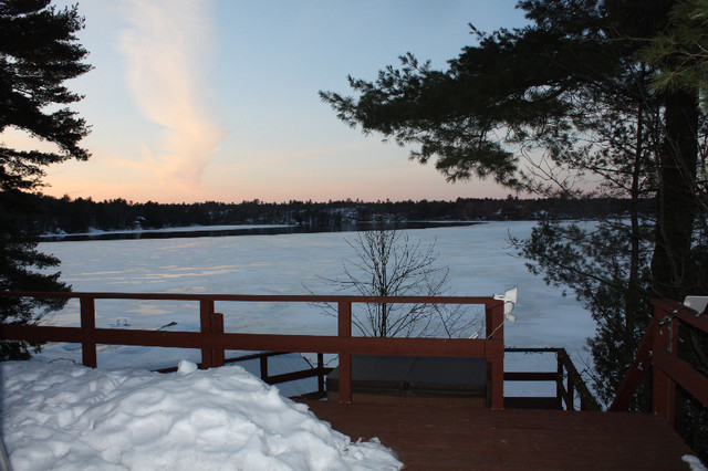 Muskoka waterfront cottage, with hottub and fire pit in Ontario