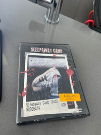 DVD sleepaway camp  si vendu avant 20 déc tout guignolée merci