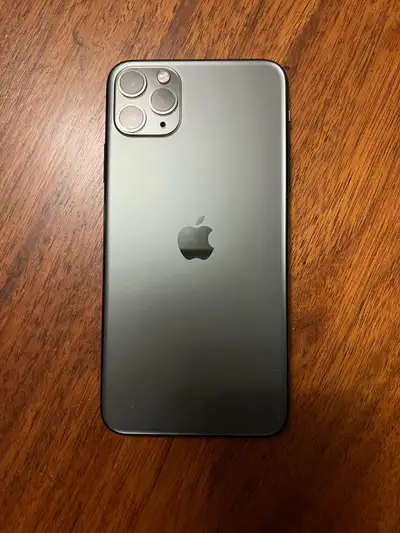 iPhone 11 Pro Max, bought when it was just released. It’s as good as new with absolutely no damages...