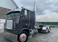 Looking for this Freightliner Cabover 