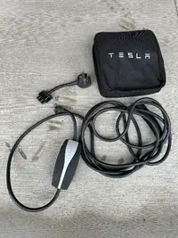 Tesla mobile connector