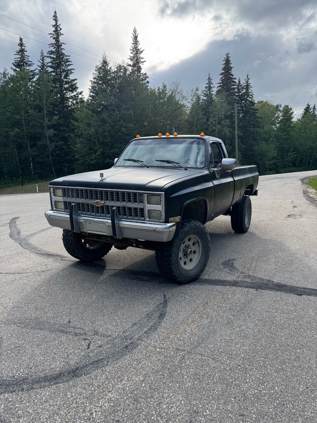 1984 GMC K1500 4x4 std 4 speed in Cars & Trucks in Grande Prairie