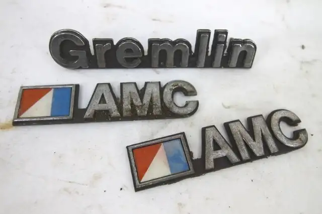 3 VINTAGE AMC AMERICAN MOTORS / GREMLIN AUTO BODY BADGES in Arts & Collectibles in Mississauga / Peel Region - Image 4