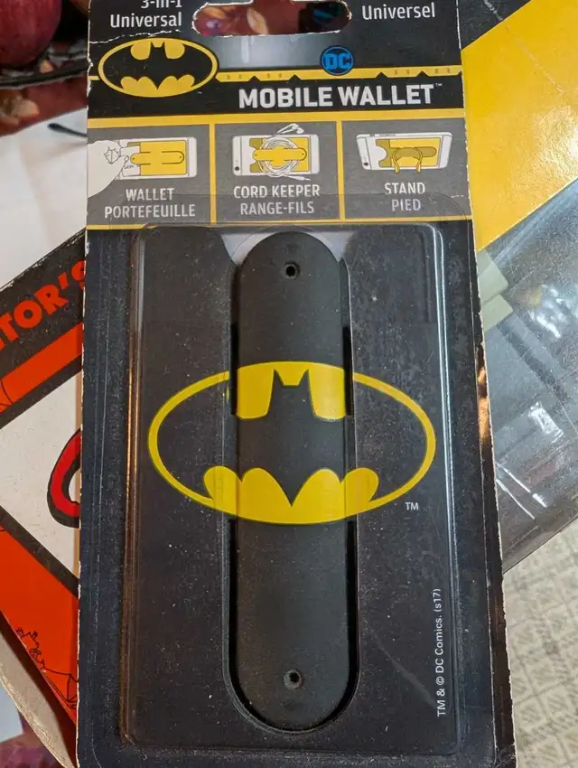 Batman mobile wallet  in Cell Phone Accessories in Thunder Bay - Image 3