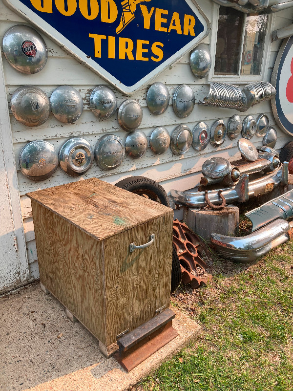 Vintage hubcaps in Tires & Rims in Prince Albert - Image 4