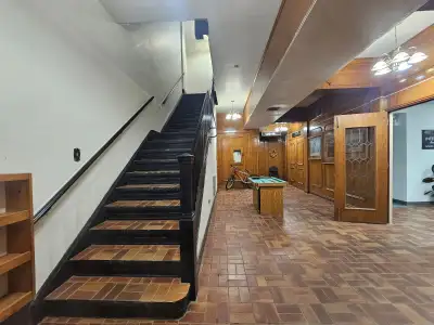 Shared rooms for students in downtown Sudbury