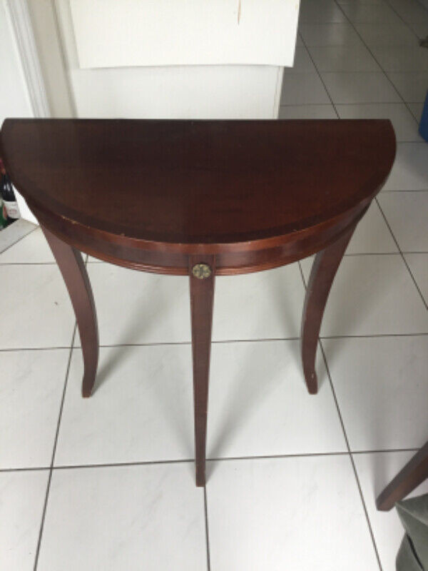 Nice half moon console table, 24”D 28”H dans Autres tables  à Région de Markham/York