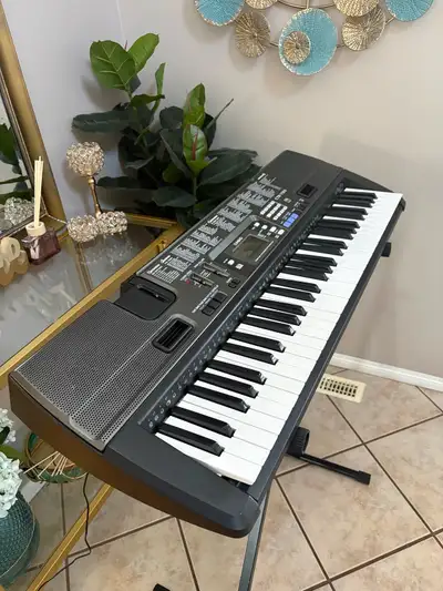 CASIO CTK-720 in great condition as can be seen in the pictures. In perfect condition and full worki...