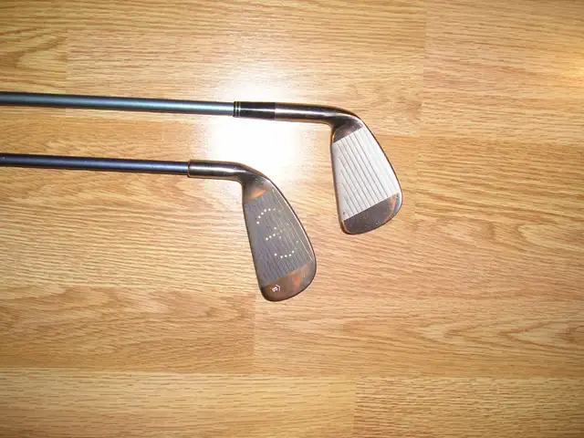 Golf club 3 irons - Wilson Staff & Tommy Armour Super Scot in Golf in Windsor Region - Image 3