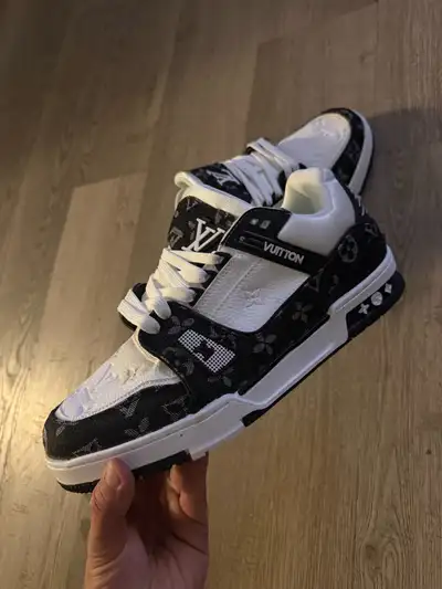 mens LV shoes Louisvuitton NEW, View more