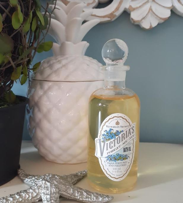 Victoria's Secret Forget-Me-Not Bath Oil - 100ml - RARE in Arts & Collectibles in Markham / York Region